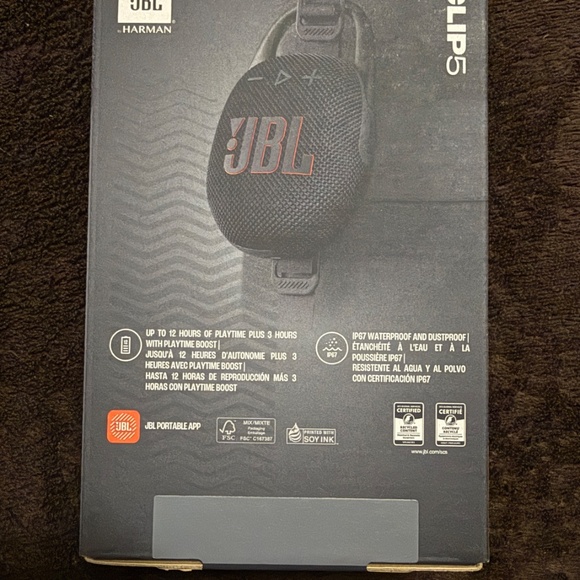 JBL Clip 5 Ultra-Portable Waterproof Speaker -BLACK- New - Sealed in the Box - Picture 10 of 13
